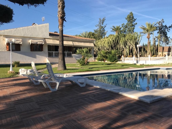 Chalet Zona Peña Las Aguilas